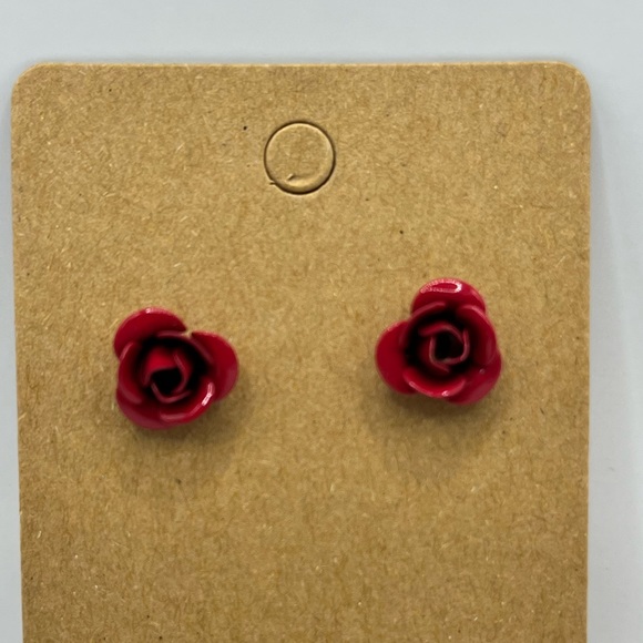 2 pairs of rose stud earrings - Picture 7 of 7